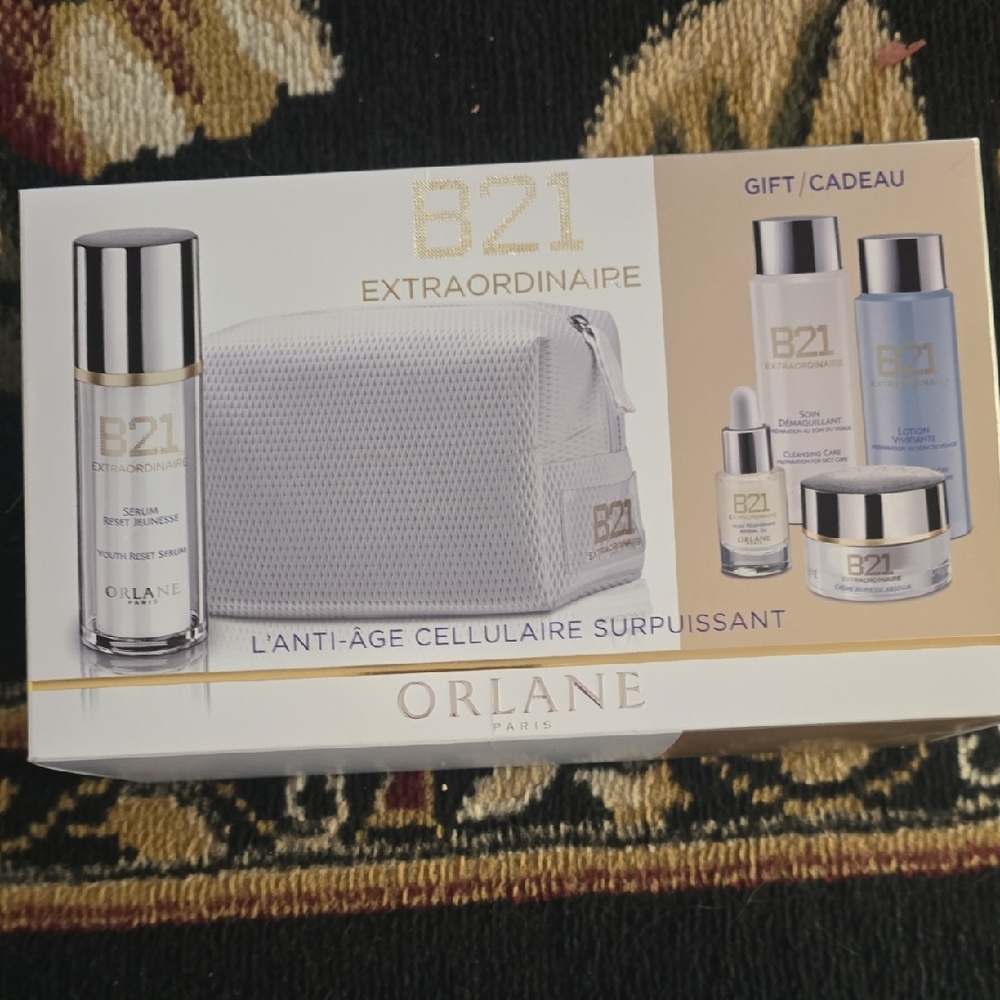 B21 Extraordinaire Youth Reset Serum Set - White